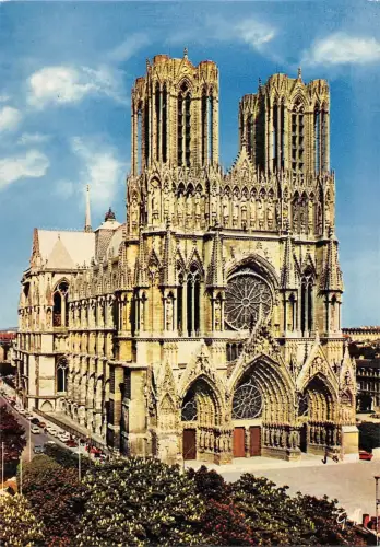 BR86464 reims marne facade de la cathedrale france