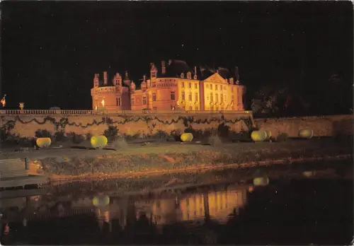 BT6668 Le lude Le chateau de nuit France