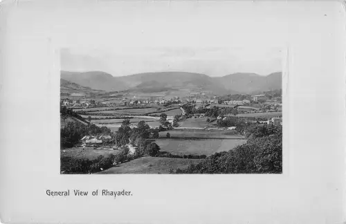 uk15543 Gesamtansicht von Rhayader Wales Echtfoto UK