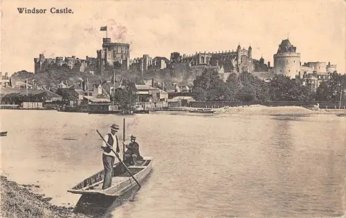 BR93920 Windsor Castle Boat UK
