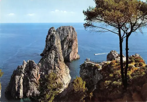 BT0258 The faraglioni Capri Italy