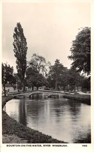 BR96011 Bourton on the water river windrush Echtfoto UK