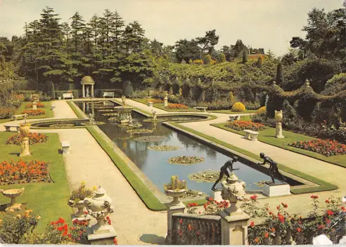 B100374 compton acres poole dorset the italian gardens uk