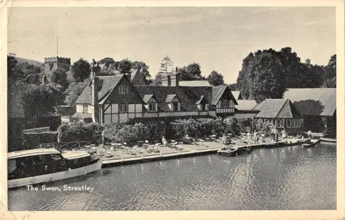 BR78713 the swand streatley uk