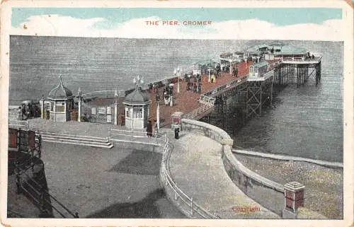 uk29134 the pier cromer uk