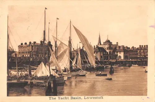 uk16208 yacht basin loweroft real photo uk