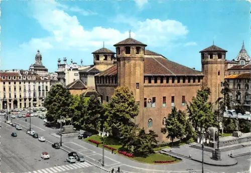 BT2909 Piazza castello e palazzo madona Torino Italien