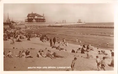 uk13315 south pier and beach loweroft real photo uk