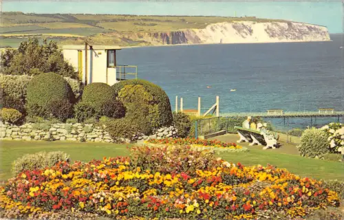 uk6964 battery gardens culver cliff in the distance sandown isle of wight uk