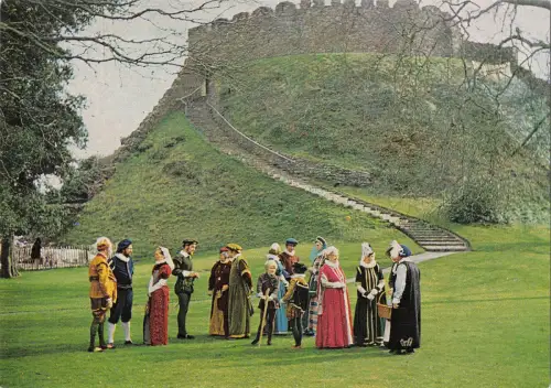 uk5243 elizabethans in castle ground tontes uk kostümtypen folklore