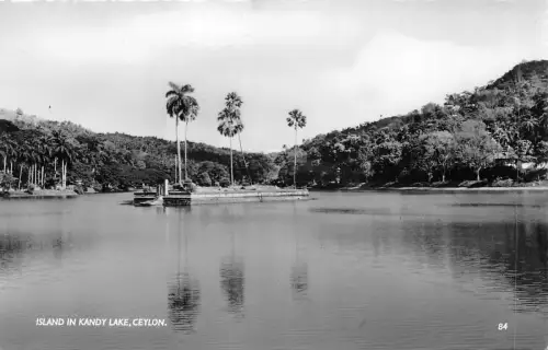 uk41820 island in kandy lake ceylon sri lanka