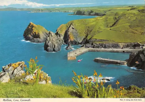 BR92121 Pfostenbucht Cornwall UK