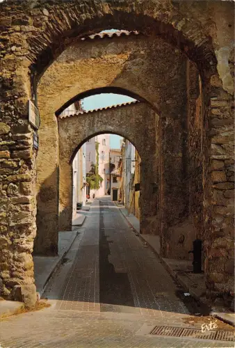 BF2646 cote d azur les curieuses arcades france