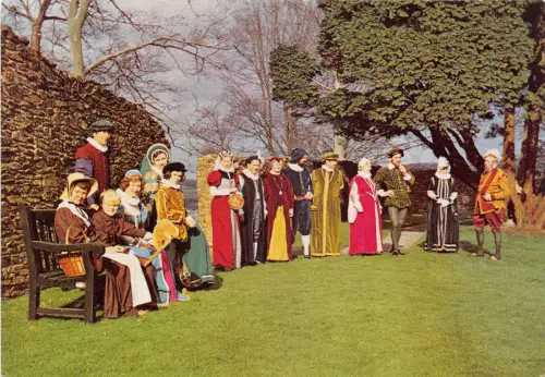 uk46271 elizabethans in castle grounds totnes devon uk