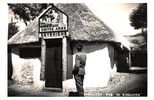 uk16726 kleinste Kneipe Englands Echtfoto UK