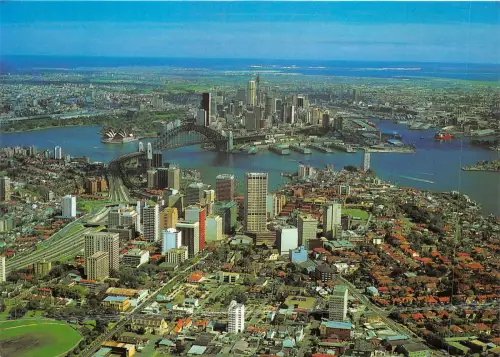 us8191 sidney with pacific ocean in background