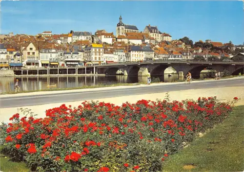 BT8993 Joigny vue generale France