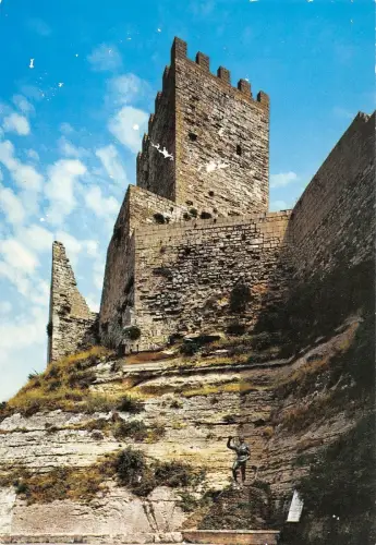 BT6050 enna La torre Pisana del Castellod i Lombardia e monumento ad Italy