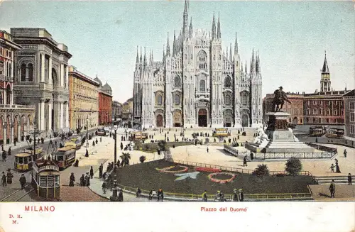 BG26434 milano piazzo del duomo italy