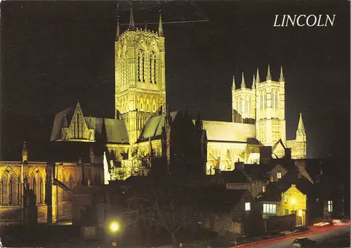 BR82527 lincoln cathedral at night uk