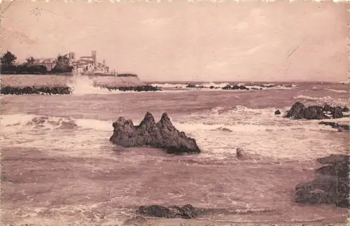 BF4368 mer houleuse a antibes rough sea at antibes france