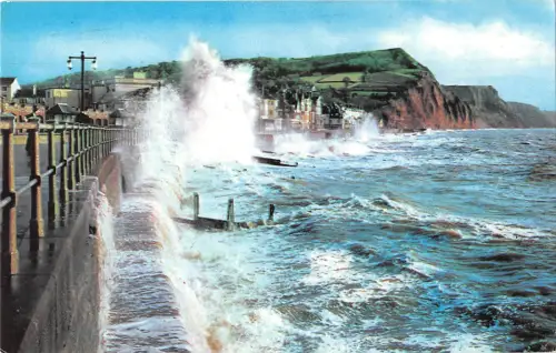 uk10482 rough sea at sidmouth uk