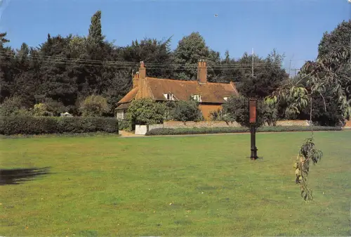 B100458 the green at westleton uk