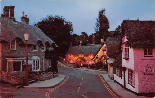 B104015 Abend im alten Dorf Shanklin Isle of Wight UK