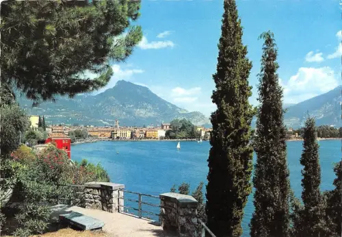 BR85331 lago di garda riva panorama italien