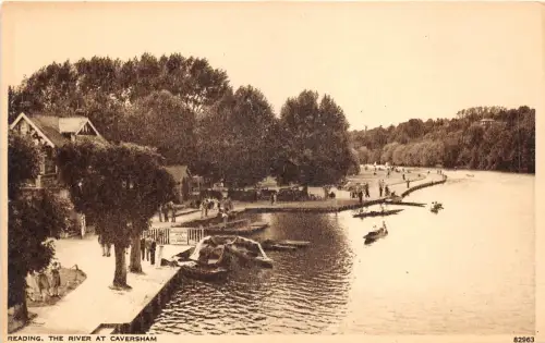 auk41346 the river at caversham reading real photo uk