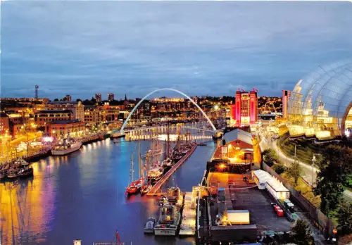 uk47534 tyne at night uk