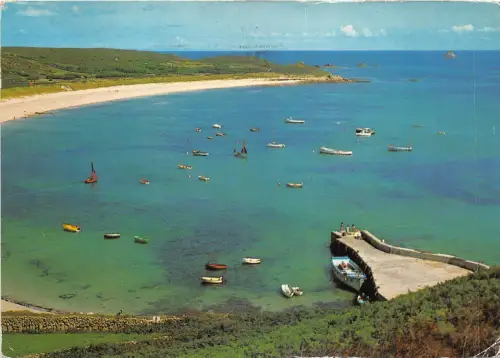 uk45980 par beach and the landing quay at st martins isles of scilly uk