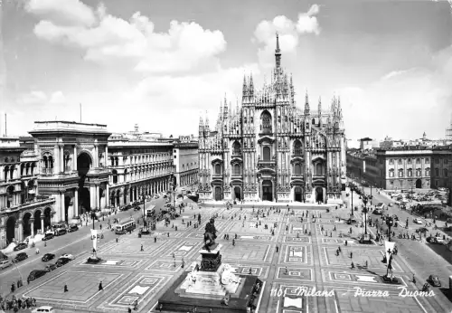 BR51997 Milano Piazza Duomo Italien