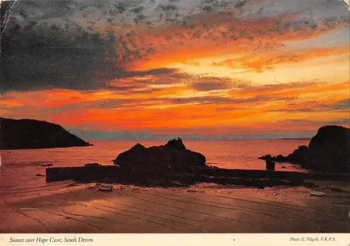 BR90868 Sonnenuntergang über Hope Cove South Devon UK