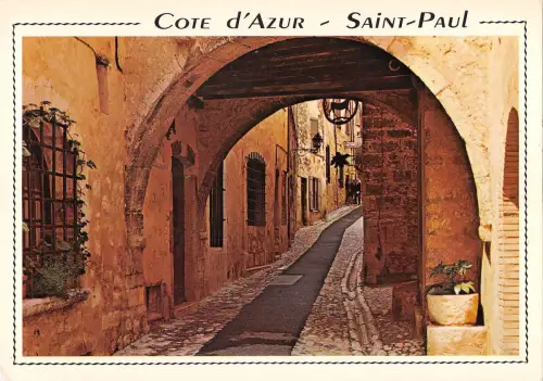 BR85684 cote d azur saint paul france