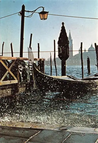 BF1246 venezia guochi d acqua sul bacino s marco Italien