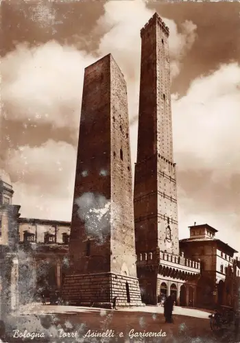 BR50246 Torri asinelli e garisenda Bologna Italien