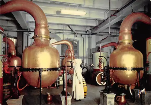 BT10211 Voiron salle des alambics France