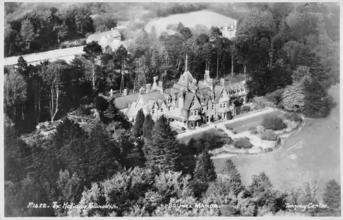 BR101437 Brunel Manor Echtfoto UK