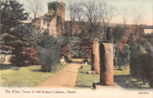 BR94016 der Wasserturm und alte römische Säulen Chester UK