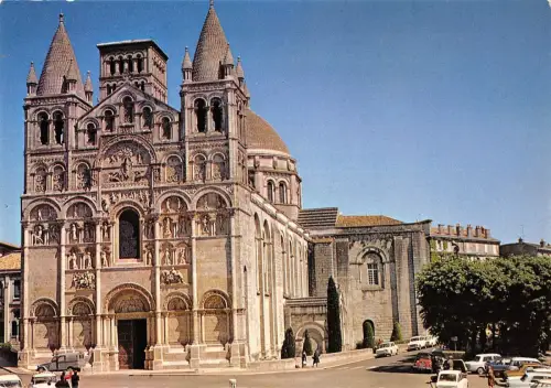 BT8115 angouleme la cathedrale st pierre France