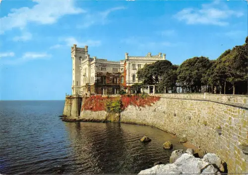 BR86301 trieste il castello di miramare italy