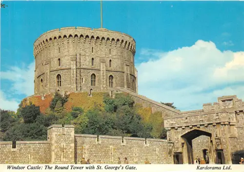 uk50635 round tower and st georges gate windsor castle uk