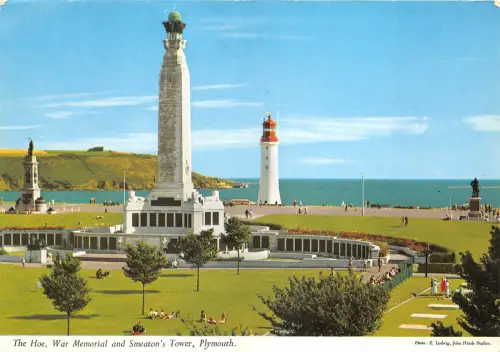 uk45670 the hoe war memorial and smeatons tower plymouth uk