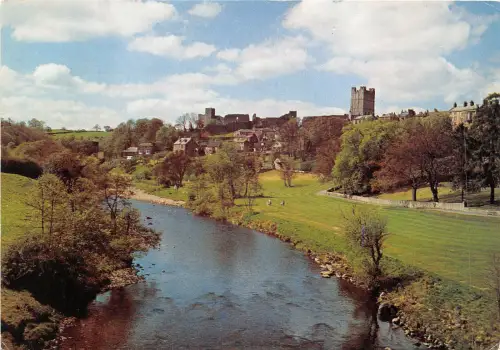 uk44580 richmond river swale and the castle yorkshire uk