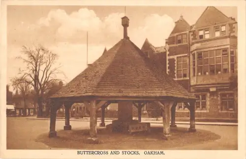 uk18181 buttercross and stocks oakham real photo uk