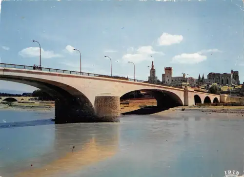 BT4102 Avignon le nouveau pont France