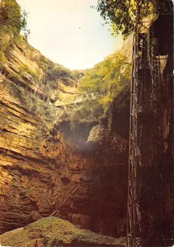 BF2216 gouffre de padirac vue du bas france