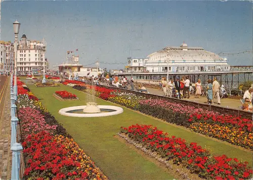 uk35034 carpet gardens and pier eastbourne uk