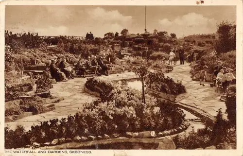 uk17582 Wasserfall und Gärten Skegness Echtfoto UK